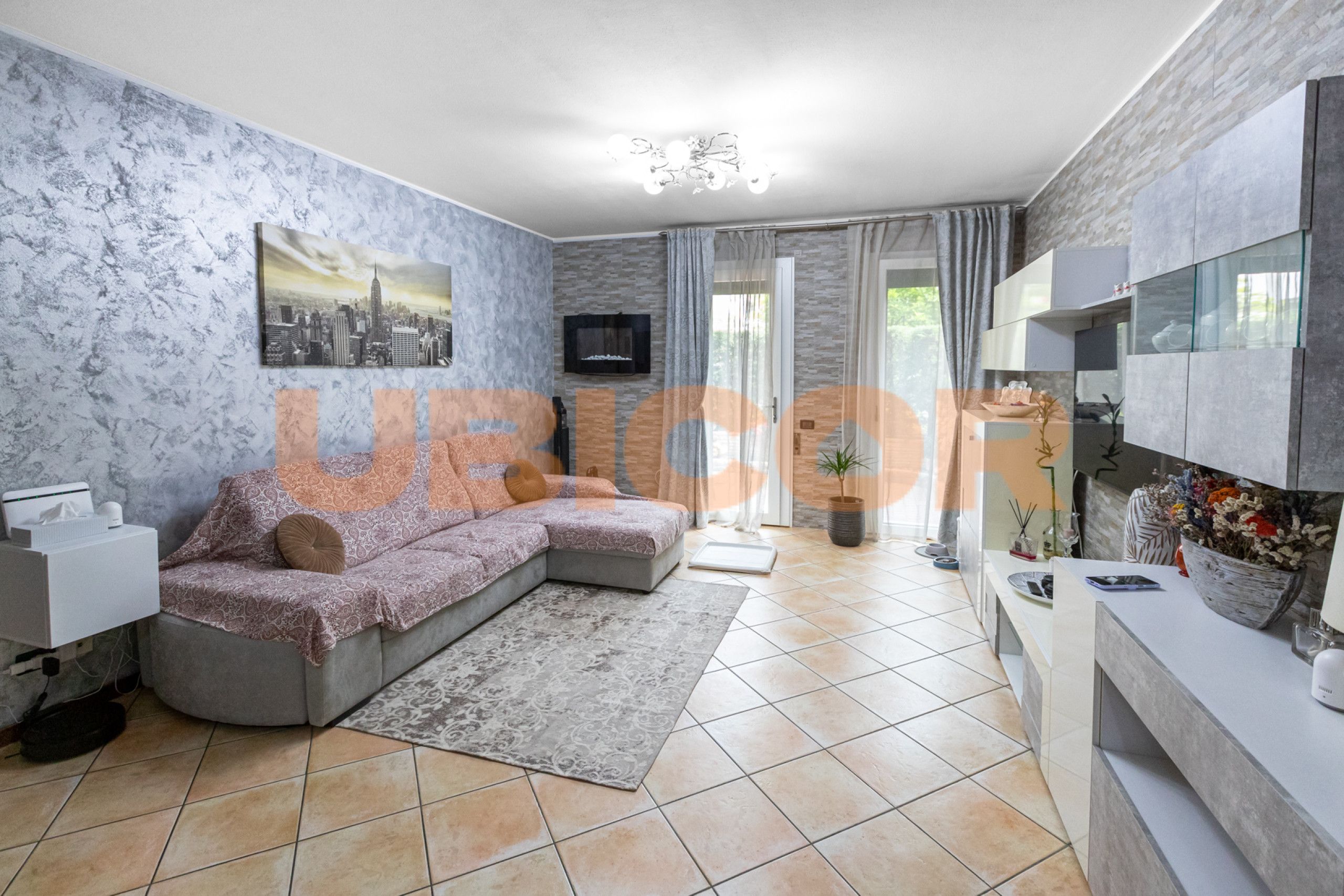 Appartamento al Piano Terra in Vendita 